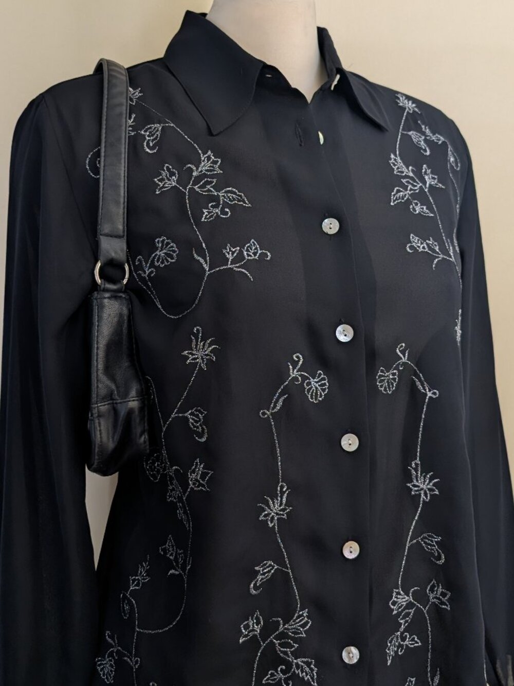 FLORAL EMBROIDERED VINTAGE BUTTON UP BLOUSE TOP
